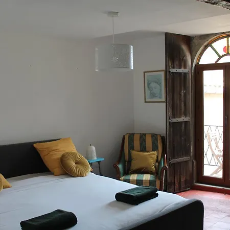 Bed & Breakfast Les 2 Droles D'oiseaux Luc-sur-Orbieu
