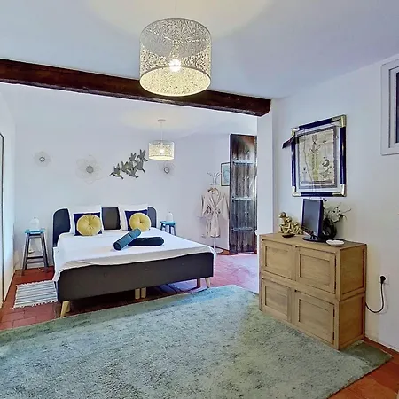 Les 2 Droles D'oiseaux Bed and Breakfast *
