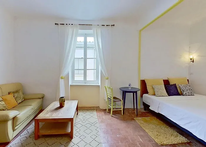 Bed & Breakfast Les 2 Droles D'oiseaux Luc-sur-Orbieu